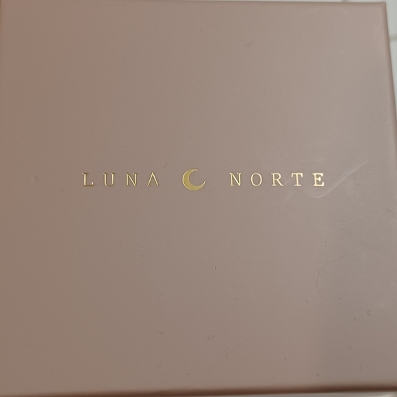 LUNA NORTE NATURAL TOURMALINATED QUARTZ GEMSTONES W/ TASSELS ADJUSTABLE STRING - Picture 10 of 12